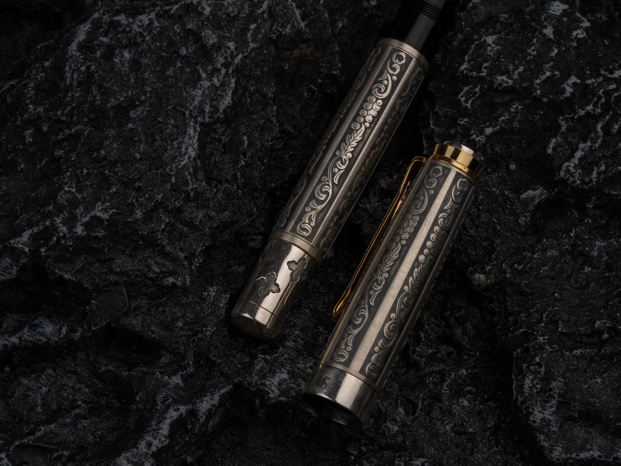 V800 葡萄藤雕刻表面细节