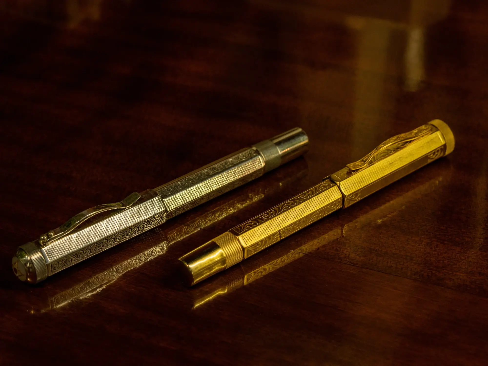 金罗钢笔部件木面陈列